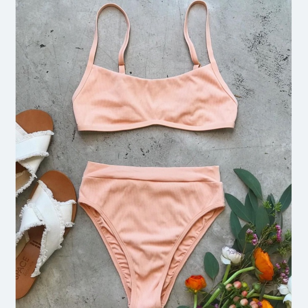 L*Space Ribbed Gemma Top and Bitsy Frenchi Bottom - Picture 3 of 16